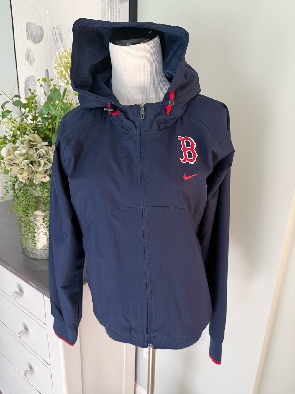 Nike Women’s Navy Boston Red Sox Hooded Jacket with Red Accents